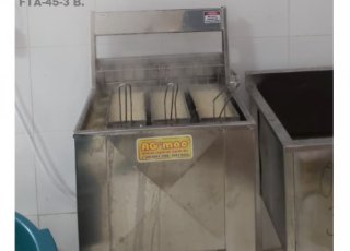 FRITADEIRA INDUSTRIAL ADEQUADA PARA ALHO - AGMAC - FTA-45 DE 3 BANDEJAS
