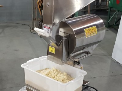 Processador / triturador alho - pasta e picado 3 telas AGMAC- DP-50-mini